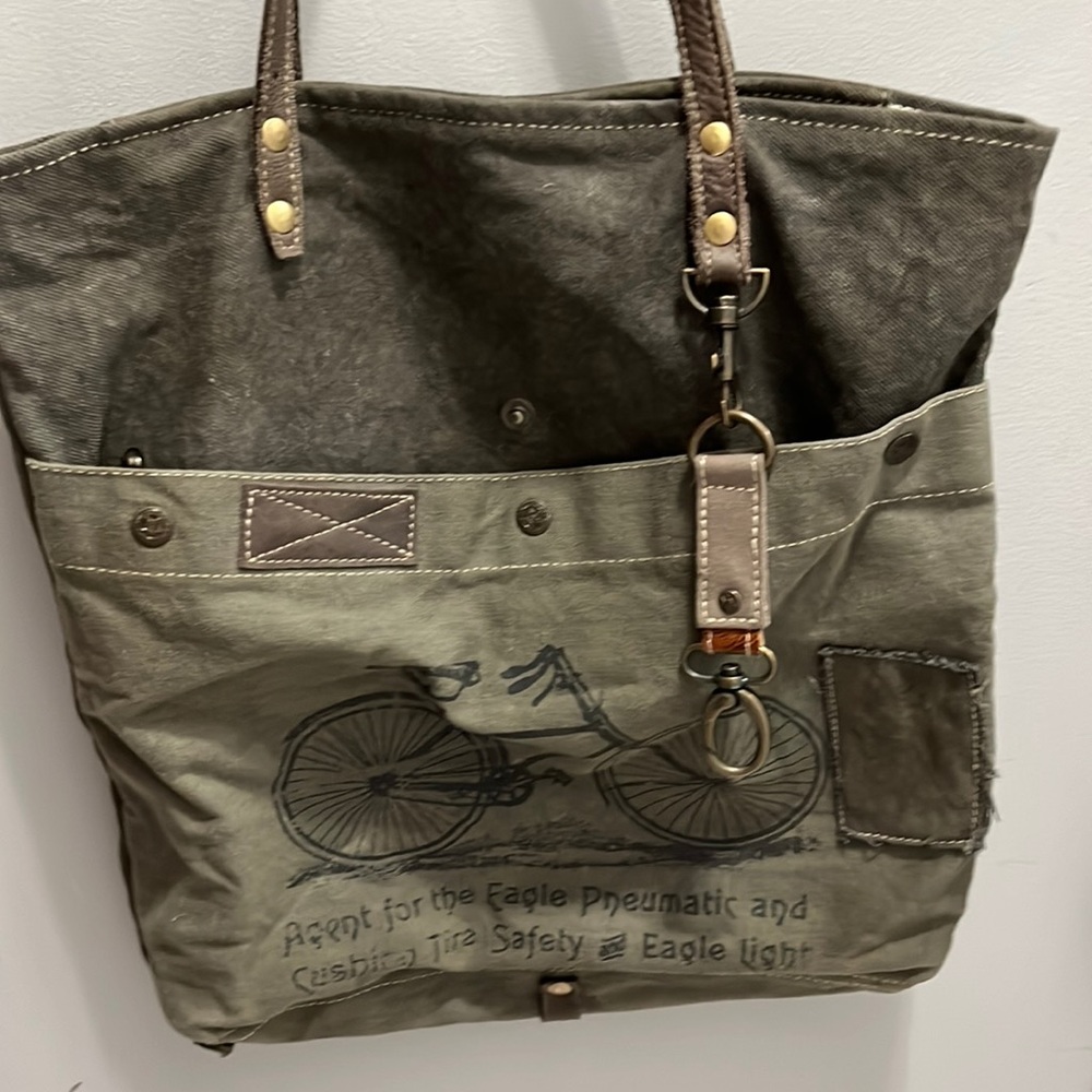Myra Bag